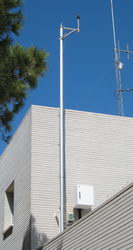 Sonómetro de AENA instalado en el Centro Cívico de Gavà Mar